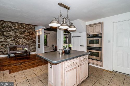 248 Upper Fry Rd, Trenton NJ 08628-2734 exterior