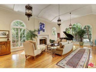 590 Cahuenga Blvd, Los Angeles, CA 90004-1102