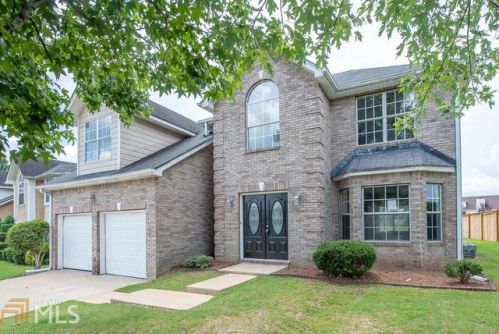 1123 Old Greystone Dr, Lithonia, GA 30058-9094