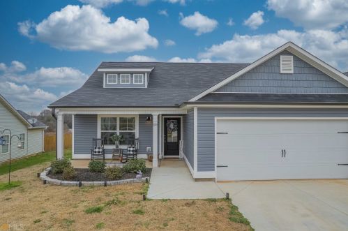 153 Crest View Dr, Carnesville, GA 30521-3268