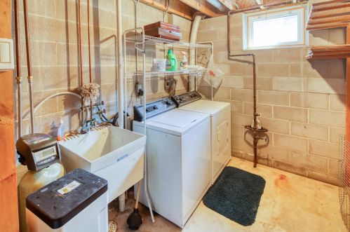 3253 Evergreen Dr, Saint Paul MN  55121-1771 exterior