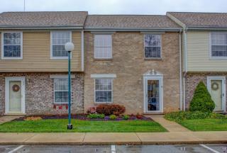 96 Lexton Dr, York, PA 17404-9438