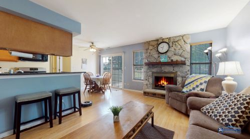 3355 Greenwich Ln, Island Lake, IL 60042-9121