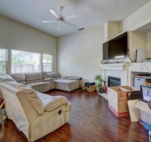 7509 Damascas Dr, Elk Grove, CA 95758-7234