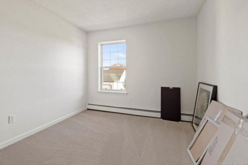 65 Wynd Ter, Middletown CT  06457-8729 exterior