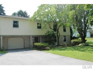 1020 Manor Dr, Allentown, PA 18103-6125