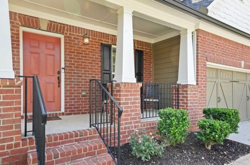 3845 Lake Sanctuary Way, Atlanta GA  30349-1898 exterior