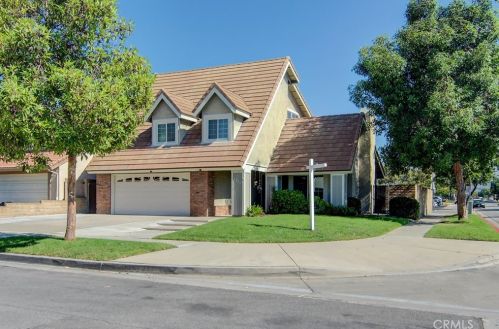 1210 Tippetts Ln, Anaheim, CA 92807-2422