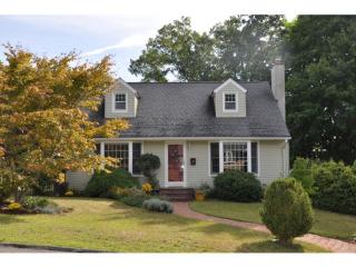 12 Grieves Ter, Wayne, NJ 07470-4623
