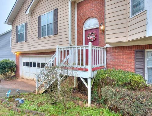 978 Oakwood Chase Cir, Stone Mountain, GA 30083-5062