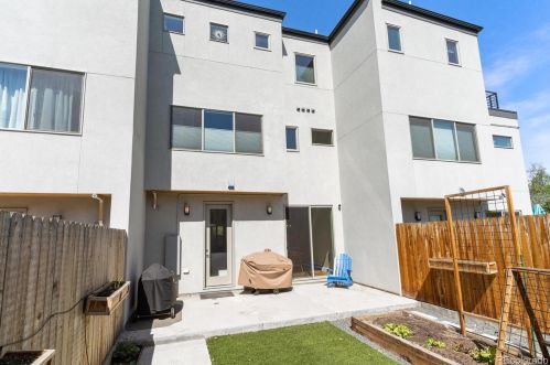 2762 Bannock St, Englewood CO 80110-1519 exterior