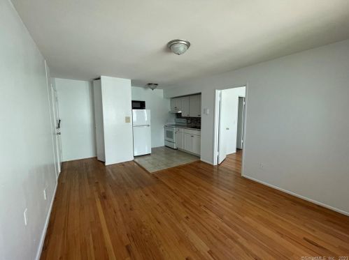 17 Ferris Ave, Norwalk CT  06854-1529 exterior