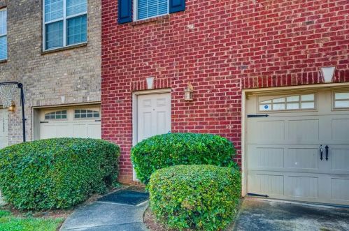 4980 Villager Ln, Stone Mountain, GA 30083-3698