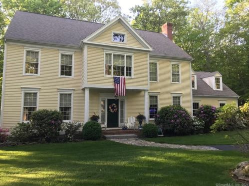 11 Blueberry Hill Reserve, Deep River CT  06419-2330 exterior