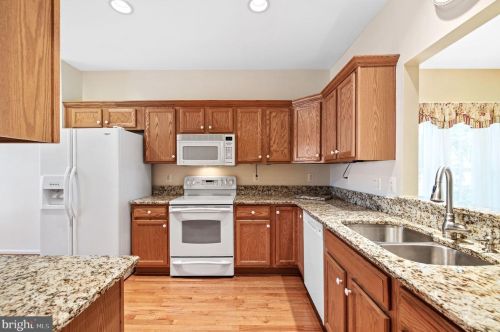5 Goose Creek Cir, Fredericksburg, VA 22406-8430