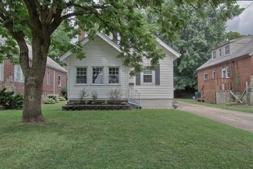 20 Hartwell Ct, Cincinnati OH  45216-1407 exterior