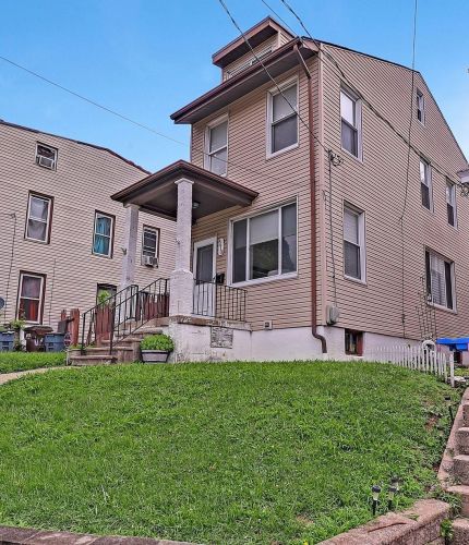 4610 Carter Ave, Cincinnati OH  45212-2506 exterior