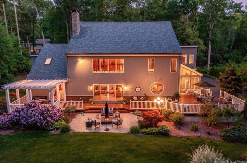 87 Hunting Hills Dr, Southington, CT 06489-4415