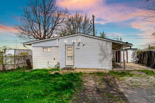 2131 Sherman St, Hammond IN  46320-2919 exterior