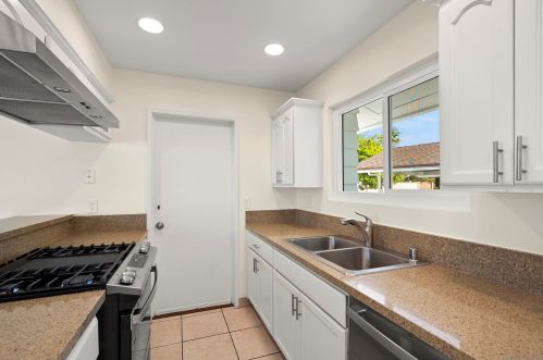 966 Melrose Ave, Chula Vista CA  91911-2336 exterior