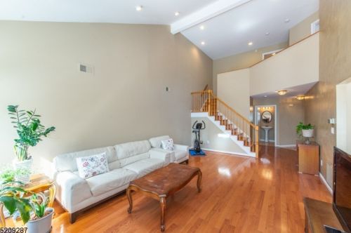 7 Sycamore Ln, Dover NJ  07869-3704 exterior