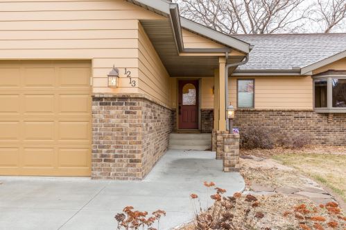 1213 Madison St, Prior Lake, MN 55379-2058