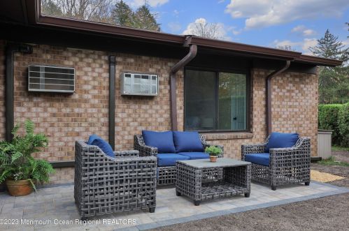 20 Lexington Ct, Tinton Falls NJ 07701-5467 exterior