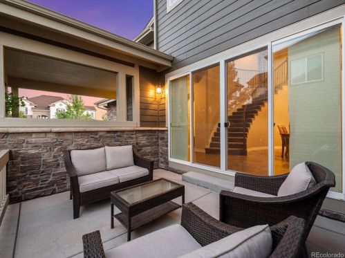 26605 Peakview Dr, Aurora CO 80016-6108 exterior