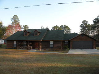 153 Golden Ln, Douglas, GA 31535-4969