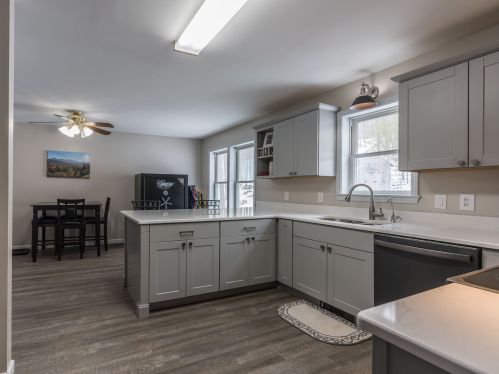 857 Borough Rd, Allenstown, NH 03275-3812