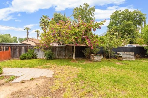 5766 Grand Ave, Riverside CA  92504-1300 exterior