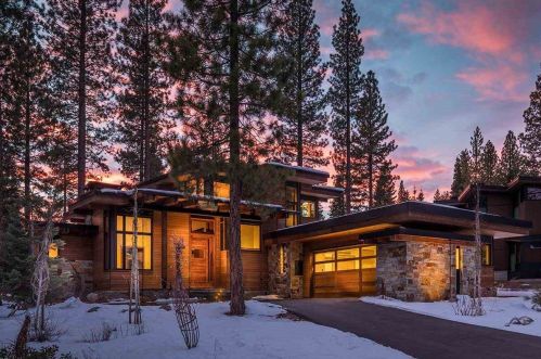 8343 Thunderbird Cir, Truckee CA  96161-4324 exterior