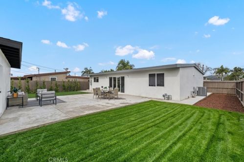 15374 Midcrest Dr, Whittier CA  90604-2336 exterior