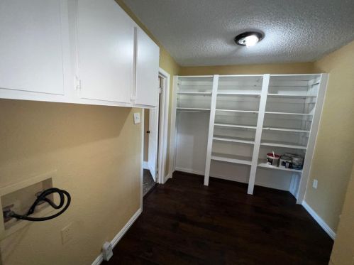 5909 Bowling Dr, Fort Worth TX  76148-3503 exterior