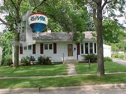 3020 Green Dale Dr, Rockford, IL 61109-1532