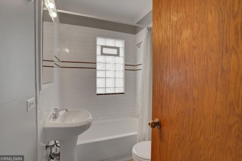 1755 James Ave, Saint Paul MN  55105-2114 exterior