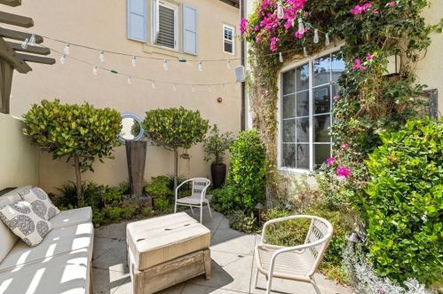 74 Bower Tree, Irvine CA  92603-0104 exterior