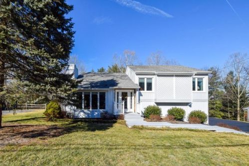 5237 Roselawn Rd, Roanoke, VA 24018-4158