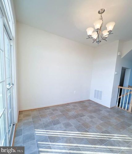 15 Union Ridge Dr, Charles Town WV  25414-4990 exterior