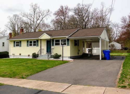 69 Grande Rd, Hartford, CT 06118-2043