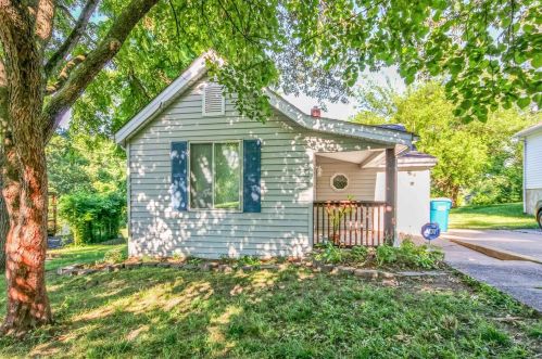 117 Delord Ave, Hazelwood, MO 63043-2641