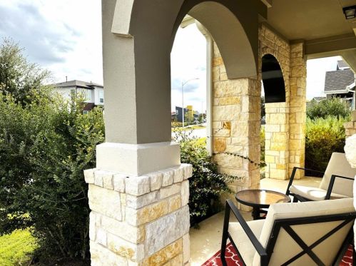 5316 Baythorne Dr, Austin TX  78747 exterior