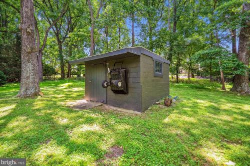 501 Apple Grove Rd, Silver Spring MD 20904-2753 exterior