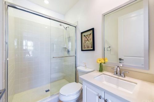 73 Gainsboro, Irvine CA  92620-2187 exterior