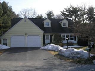 1640 Cross Ln, Bethlehem, PA 18015-5119