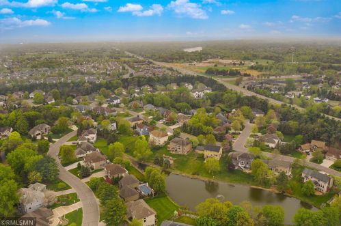 10098 Bridgewater Pkwy, Saint Paul MN  55129-8576 exterior