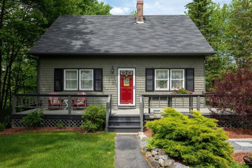 32 Eastside Rd, Hancock, ME 04640-3901