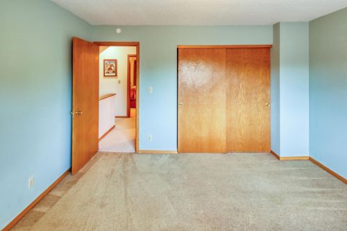 3253 Evergreen Dr, Saint Paul MN  55121-1771 exterior