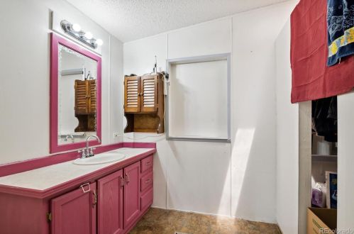 9057 Madeleine St, Denver CO  80260-5187 exterior