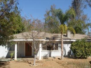 21690 Ellis Ave, Perris, CA 92570-7210